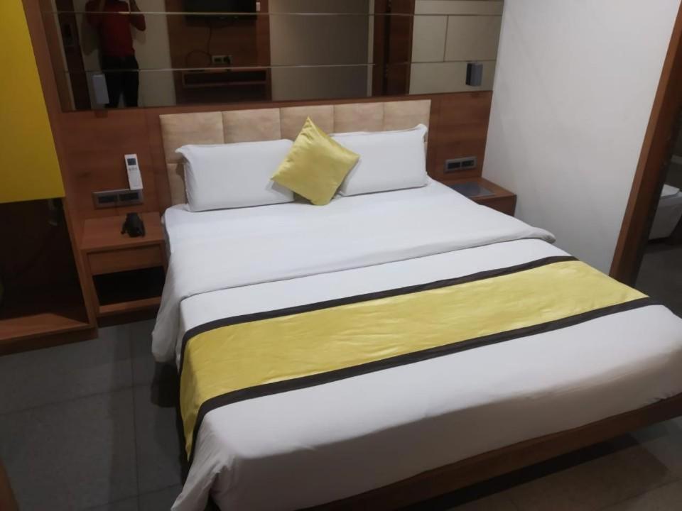Hotel Avaante Ahmedabad Formerly Known As The Orchid Hotel Εξωτερικό φωτογραφία