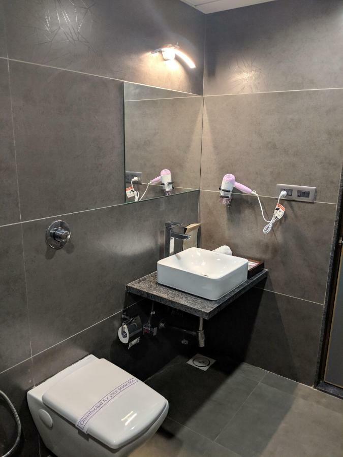 Hotel Avaante Ahmedabad Formerly Known As The Orchid Hotel Εξωτερικό φωτογραφία