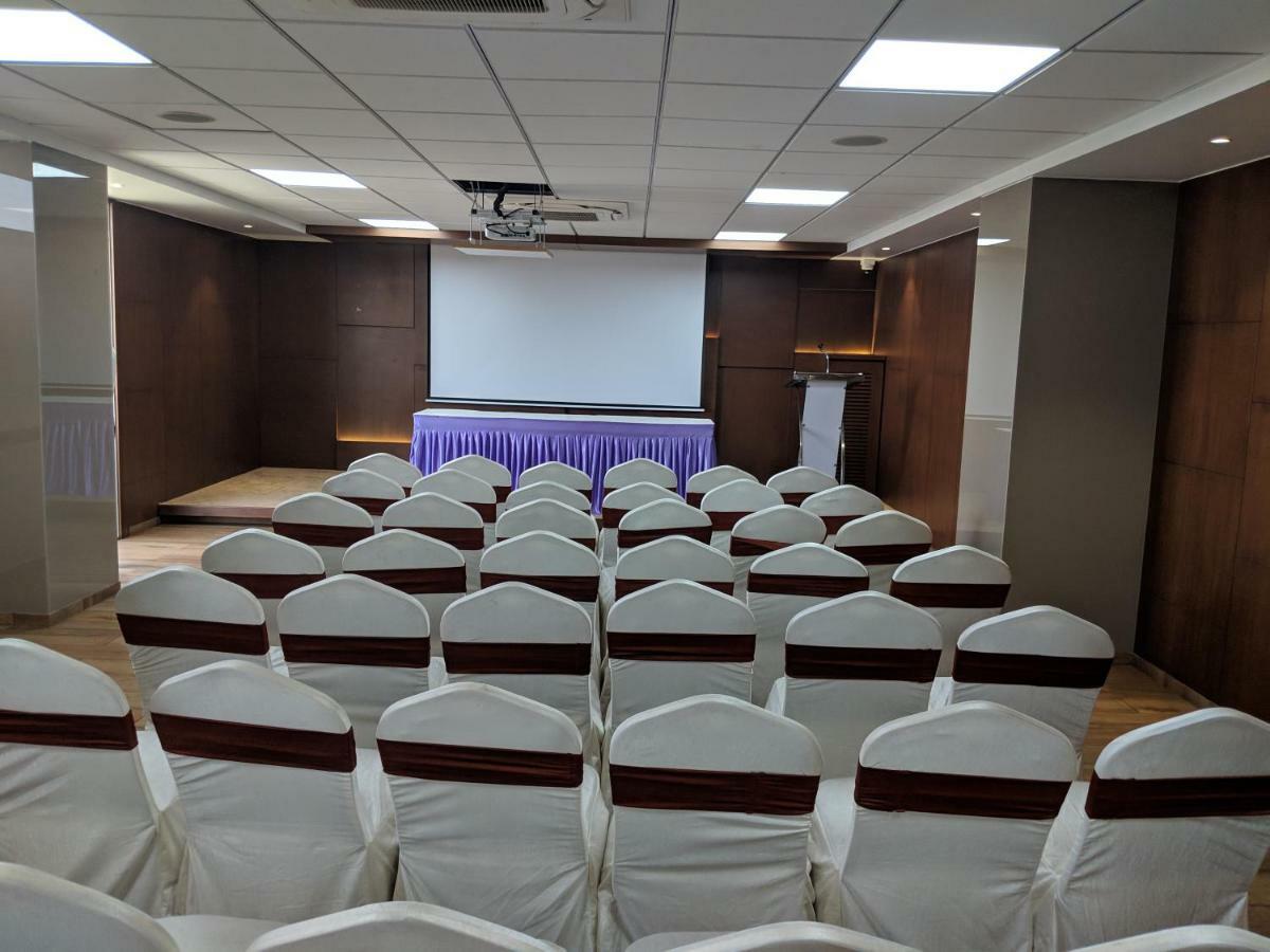 Hotel Avaante Ahmedabad Formerly Known As The Orchid Hotel Εξωτερικό φωτογραφία